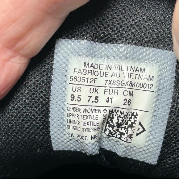 Converse Chuck Taylor All Star Madison Women's 9.5 Mid-Top Sneaker Black/White - Picture 14 of 15